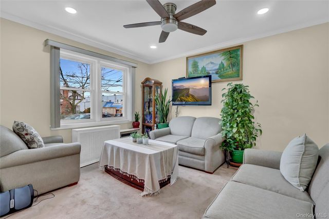 8415 259th Street, Floral Park, NY 11001