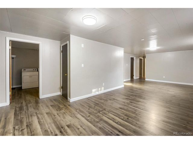 916 Timber Ln, Fort Collins, CO 80521