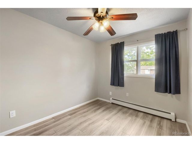 916 Timber Ln, Fort Collins, CO 80521