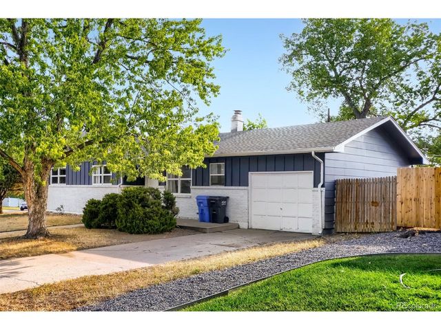916 Timber Ln, Fort Collins, CO 80521