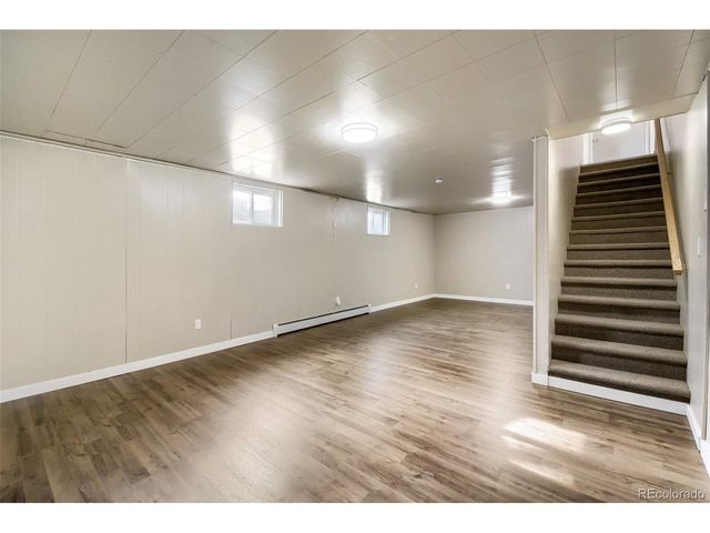 916 Timber Ln, Fort Collins, CO 80521