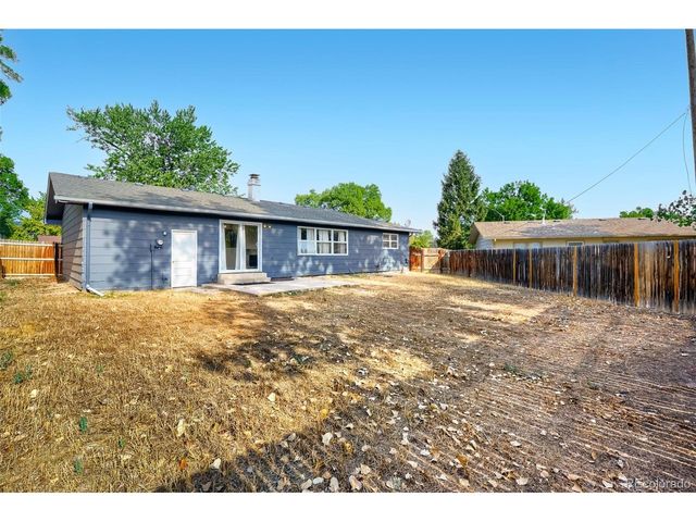 916 Timber Ln, Fort Collins, CO 80521