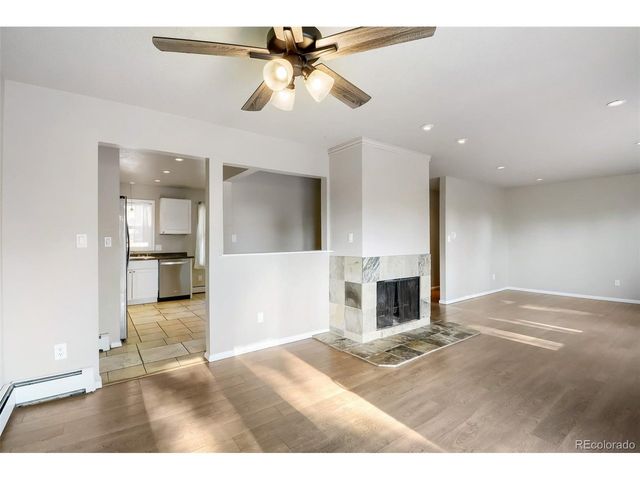 916 Timber Ln, Fort Collins, CO 80521