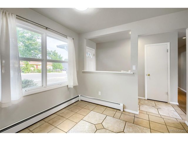 916 Timber Ln, Fort Collins, CO 80521