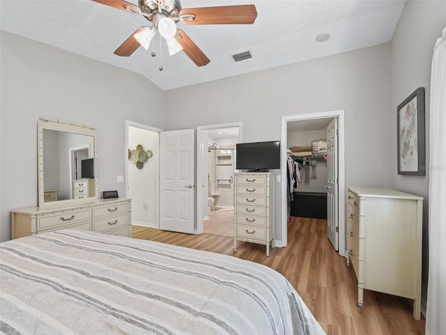 511 CHULA VISTA AVENUE, Lady Lake, FL 32159