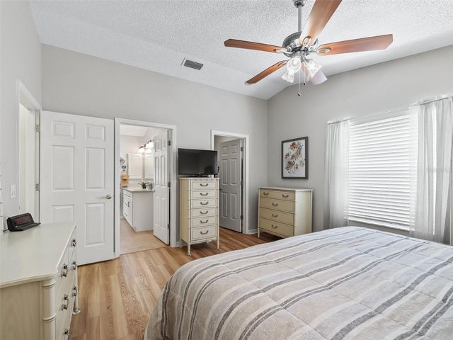 511 CHULA VISTA AVENUE, Lady Lake, FL 32159