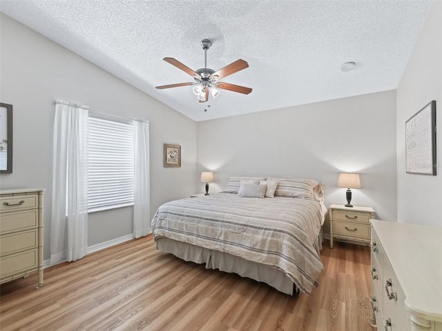 511 CHULA VISTA AVENUE, Lady Lake, FL 32159