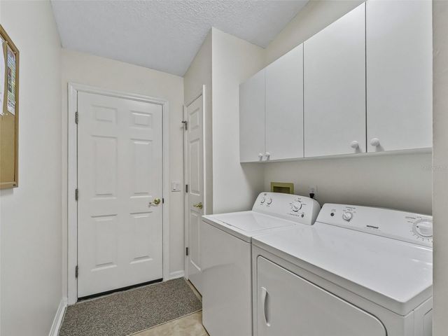 511 CHULA VISTA AVENUE, Lady Lake, FL 32159