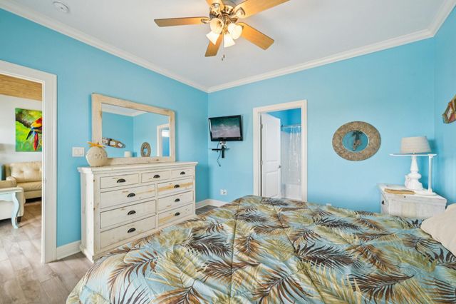 940 Gregory Lane, Crystal Beach, TX 77650