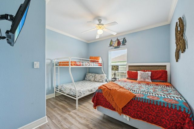 940 Gregory Lane, Crystal Beach, TX 77650