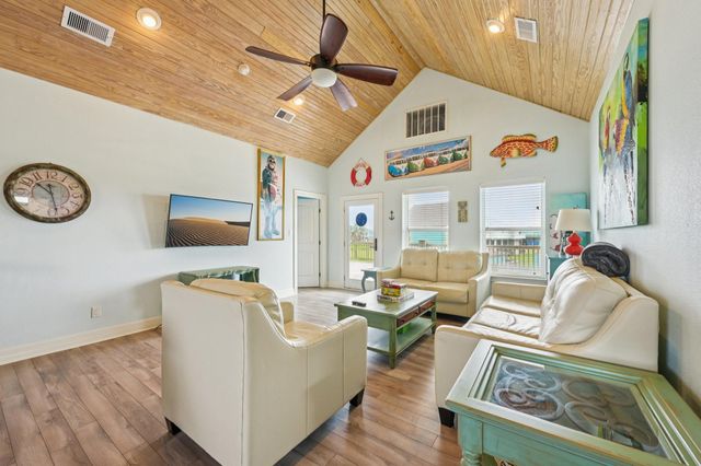 940 Gregory Lane, Crystal Beach, TX 77650