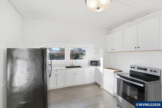 109 E Isabella St, Lebanon, OR 97355