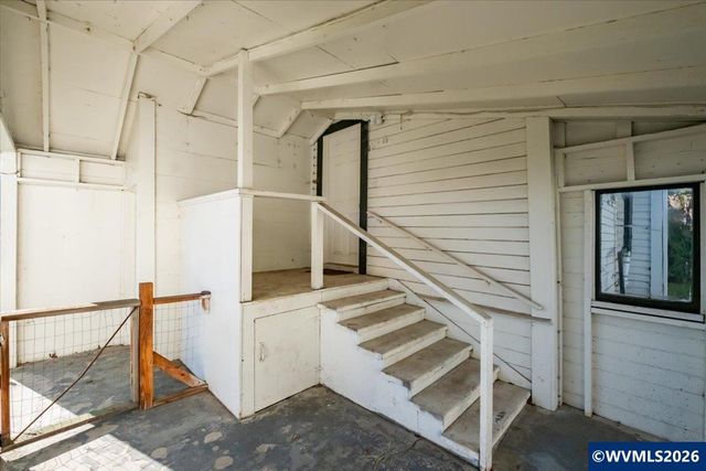 109 E Isabella St, Lebanon, OR 97355