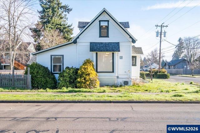 109 E Isabella St, Lebanon, OR 97355