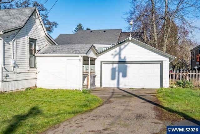 109 E Isabella St, Lebanon, OR 97355