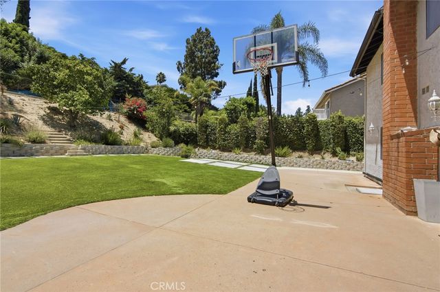 11515 Doral, Los Angeles, CA 91326