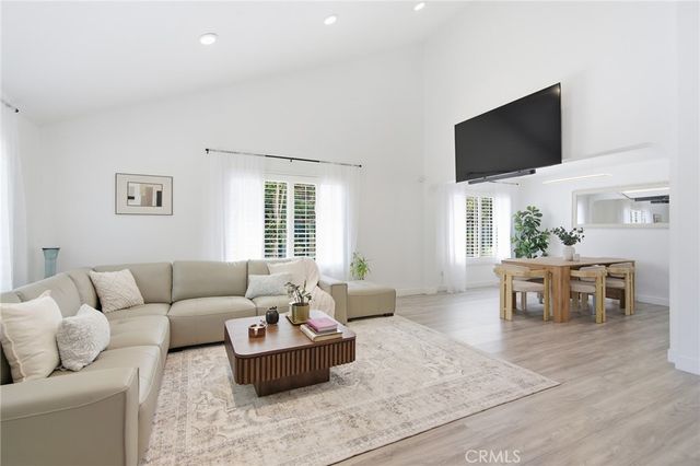 11515 Doral, Los Angeles, CA 91326