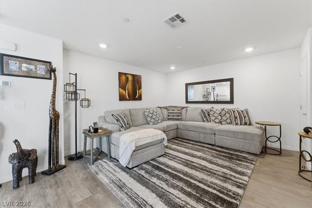 2682 Mango Light Avenue, North Las Vegas, NV 89086