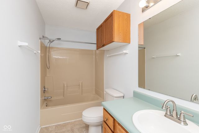 6336 Fountain Springs Boulevard, Indianapolis, IN 46236