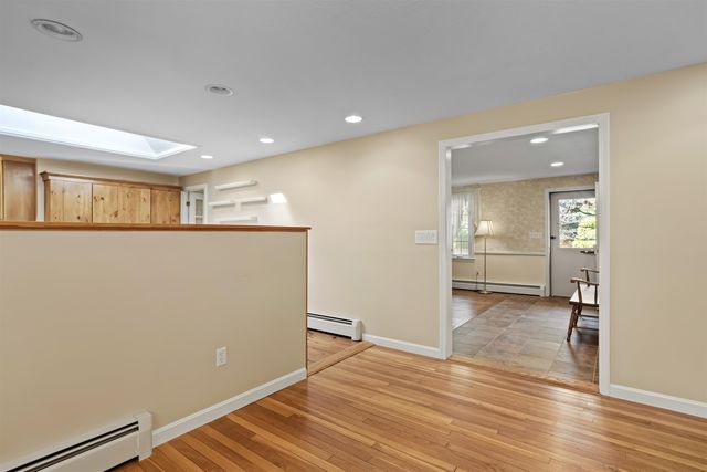 22 Old Gordon Road, Brentwood, NH 03833