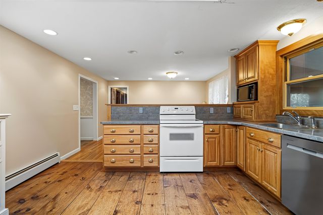 22 Old Gordon Road, Brentwood, NH 03833