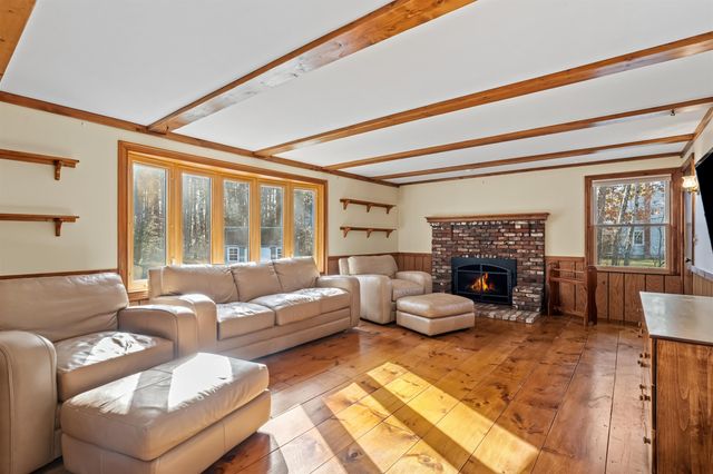 22 Old Gordon Road, Brentwood, NH 03833