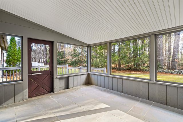 22 Old Gordon Road, Brentwood, NH 03833