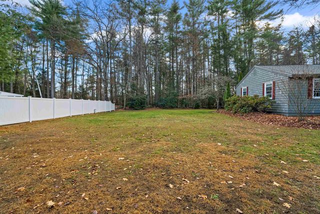 22 Old Gordon Road, Brentwood, NH 03833