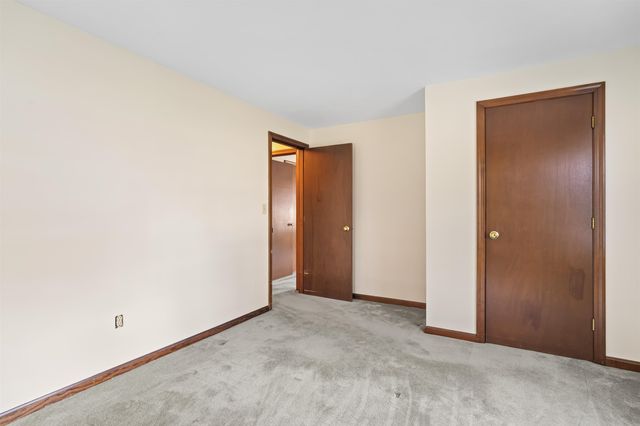 22 Old Gordon Road, Brentwood, NH 03833