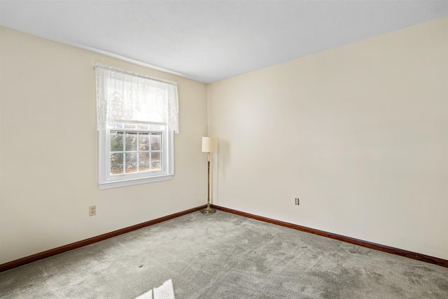 22 Old Gordon Road, Brentwood, NH 03833