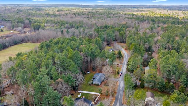 22 Old Gordon Road, Brentwood, NH 03833