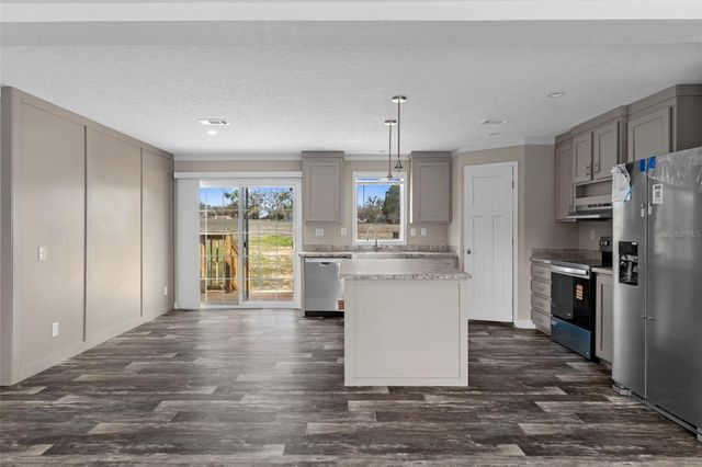 10877 OLD LAKELAND HIGHWAY, Dade City, FL 33525