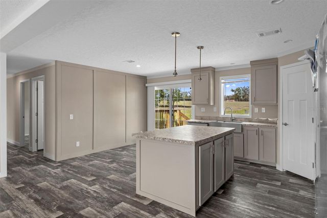 10877 OLD LAKELAND HIGHWAY, Dade City, FL 33525