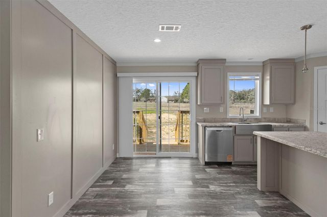 10877 OLD LAKELAND HIGHWAY, Dade City, FL 33525