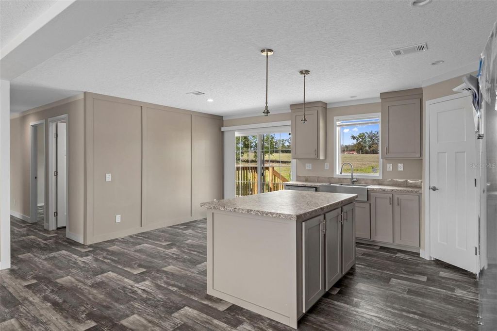 Image 21 of property listing at 10877 OLD LAKELAND HIGHWAY, Dade City, FL 33525