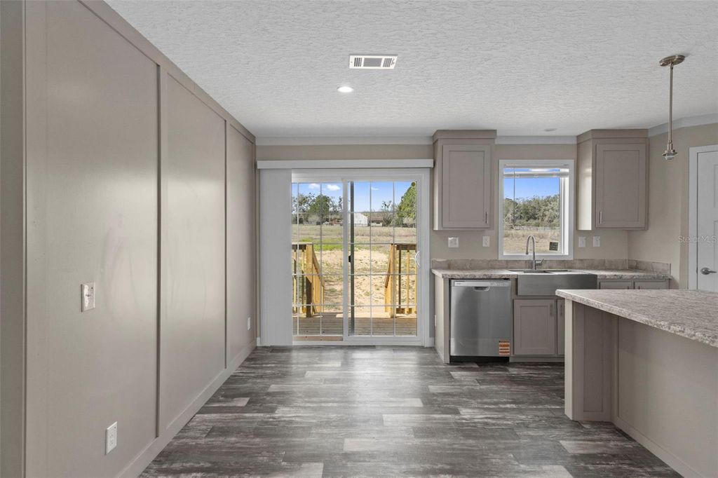 Image 22 of property listing at 10877 OLD LAKELAND HIGHWAY, Dade City, FL 33525