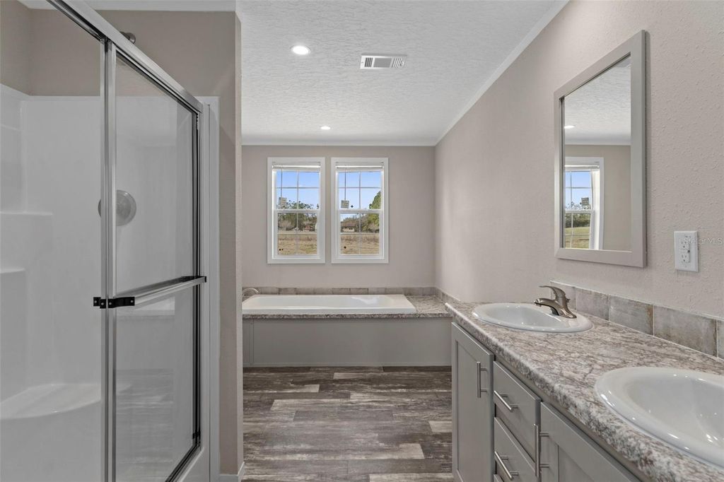 Image 28 of property listing at 10877 OLD LAKELAND HIGHWAY, Dade City, FL 33525