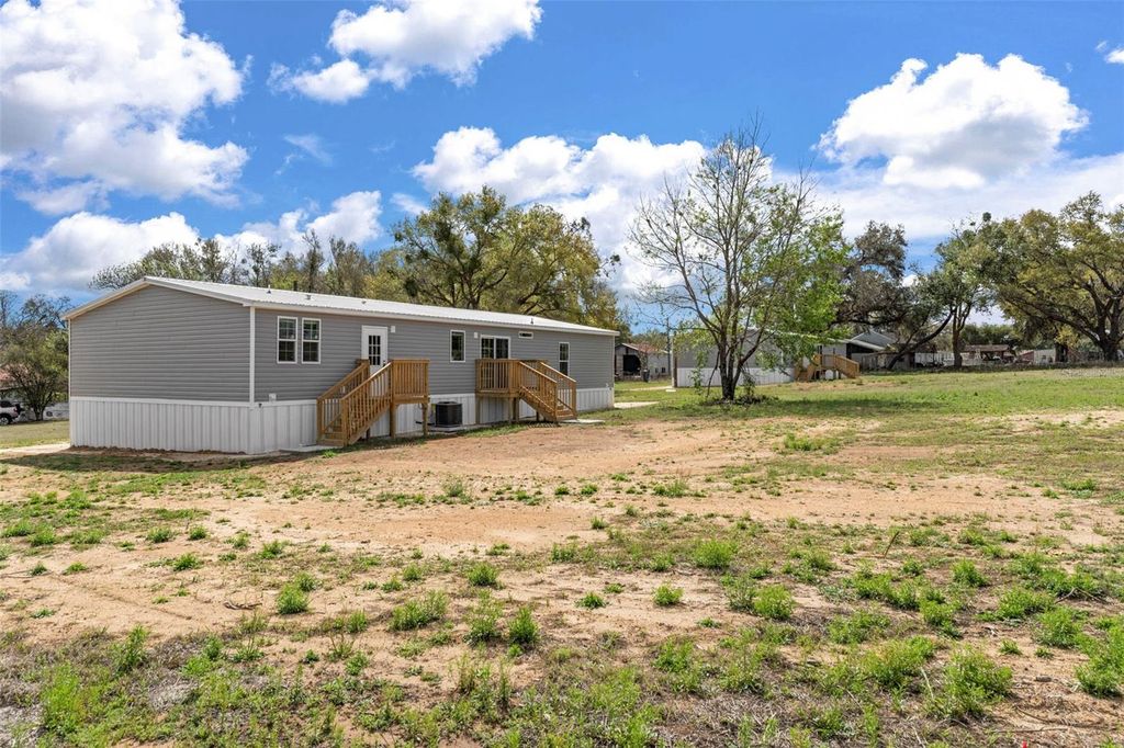 Image 41 of property listing at 10877 OLD LAKELAND HIGHWAY, Dade City, FL 33525