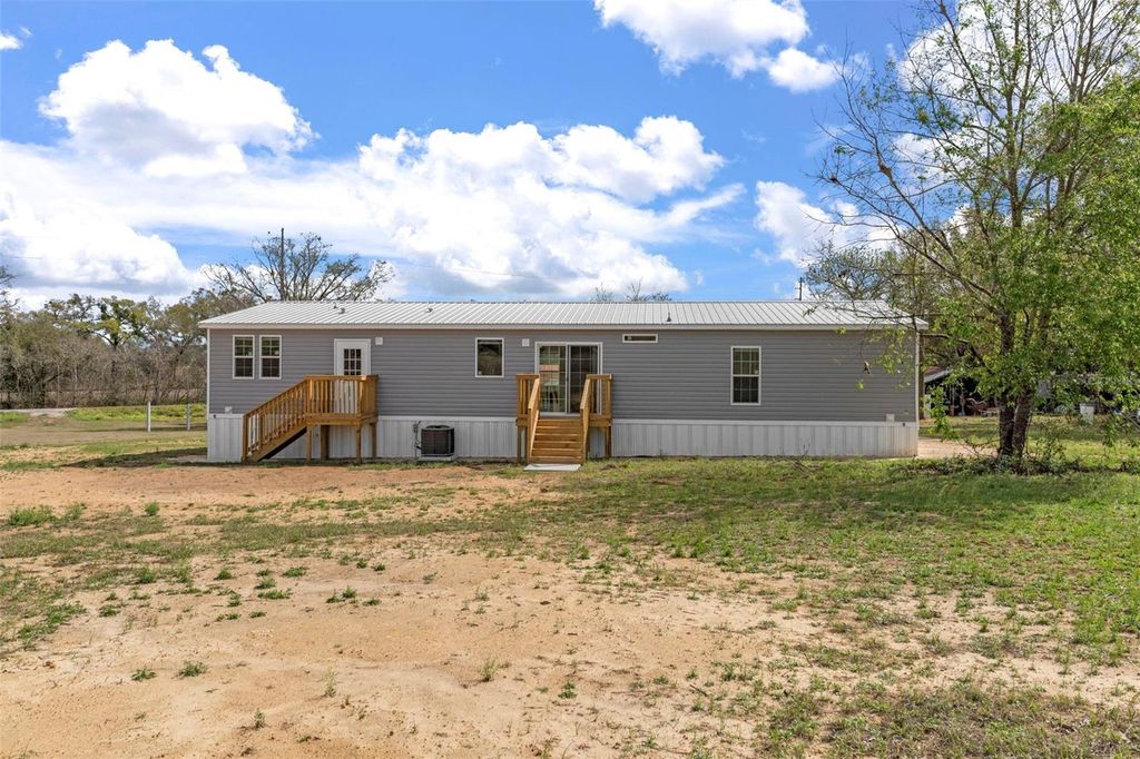 Image 42 of property listing at 10877 OLD LAKELAND HIGHWAY, Dade City, FL 33525