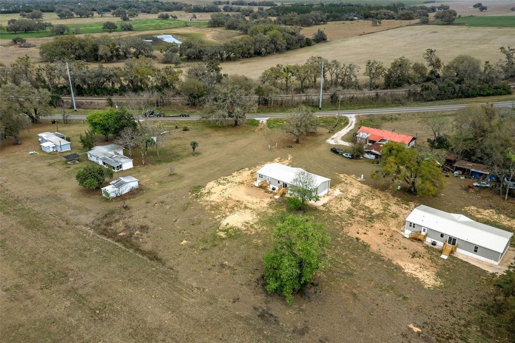 Image 50 of property listing at 10877 OLD LAKELAND HIGHWAY, Dade City, FL 33525