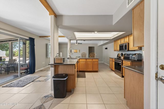 19426 N LAKEFOREST Drive, Sun City, AZ 85373