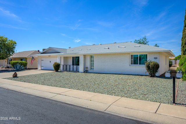 19426 N LAKEFOREST Drive, Sun City, AZ 85373