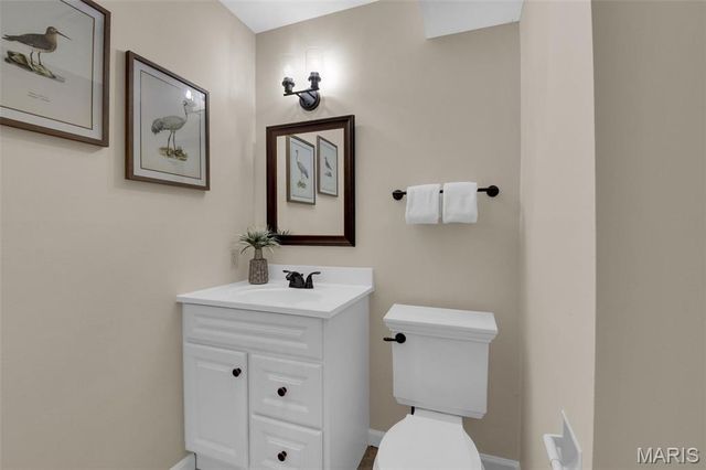 5545 Dantonaire Place, St Louis, MO 63128