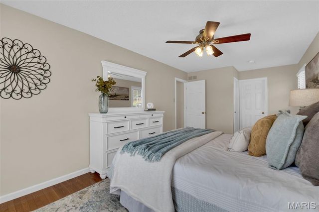 5545 Dantonaire Place, St Louis, MO 63128