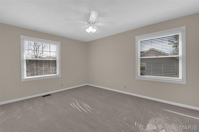 5545 Dantonaire Place, St Louis, MO 63128