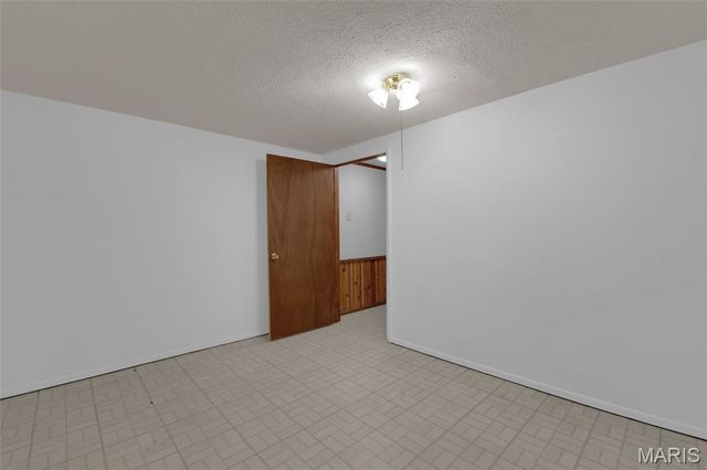 5545 Dantonaire Place, St Louis, MO 63128