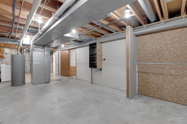 5545 Dantonaire Place, St Louis, MO 63128