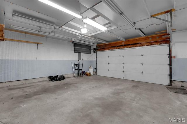 5545 Dantonaire Place, St Louis, MO 63128