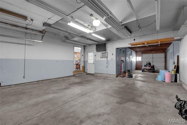 5545 Dantonaire Place, St Louis, MO 63128