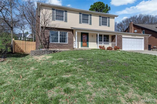 5545 Dantonaire Place, St Louis, MO 63128
